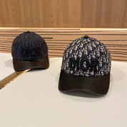 Modische Baseballkappe mit CD-Buchstaben