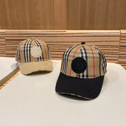 Modische Baseballkappe mit BUR-Buchstaben