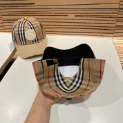 Modische Baseballkappe mit BUR-Buchstaben