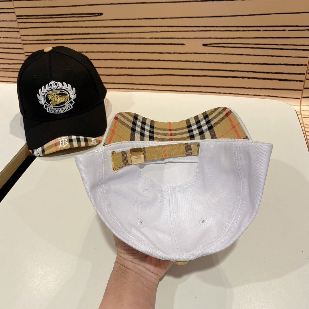 Modische Baseballkappe mit BUR-Buchstaben