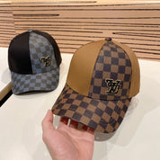 Fashionable four-leaf clover letter baseball cap