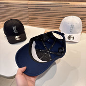 Modische Baseballkappe mit YSL-Buchstaben