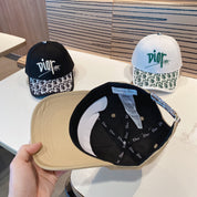 Modische Baseballkappe mit CD-Buchstaben