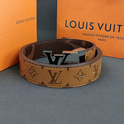 3-farbiger Luxus-Gürtel mit doppelseitigem Blumenmotiv und vierblättrigem Kleeblatt